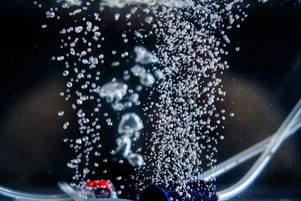 aquarium pump bubble rig for tabletop water shots