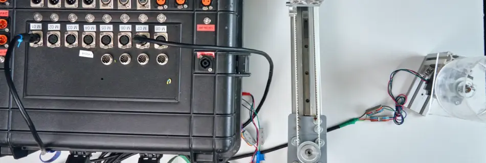XLR connector for stepper motor cable in tabletop rig