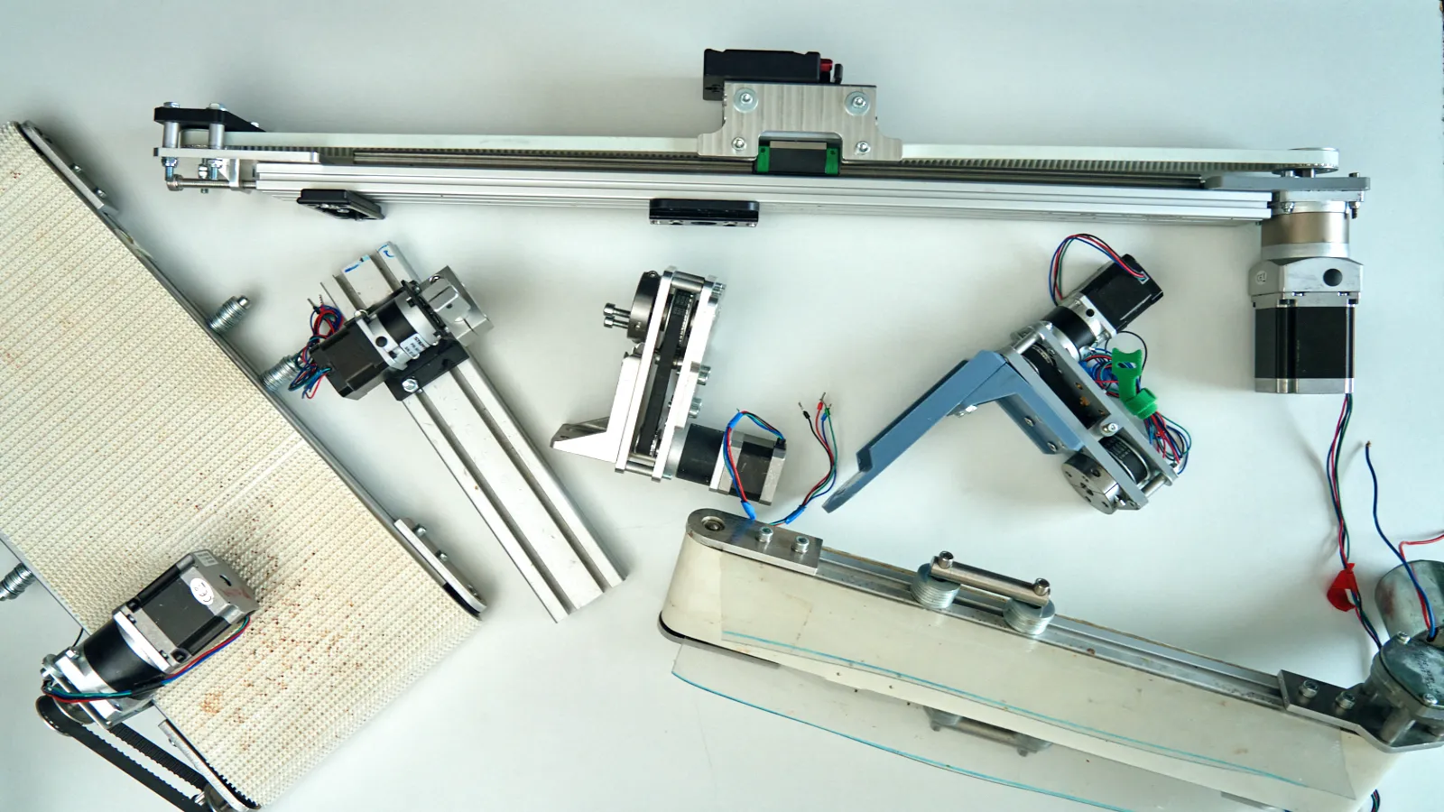 tabletop motion control setup for food video